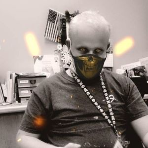 Meet your Posher, Bruce